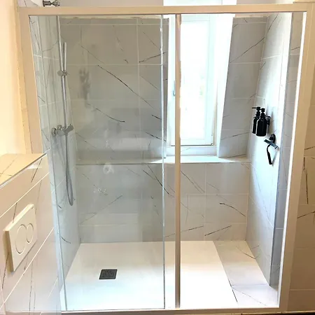 公寓 Charmante Altbauwohnung Im Herzen Von Kostenloser Parkplatz