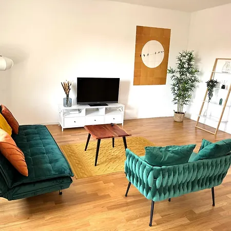 Charmante Altbauwohnung Im Herzen Von Kostenloser Parkplatz