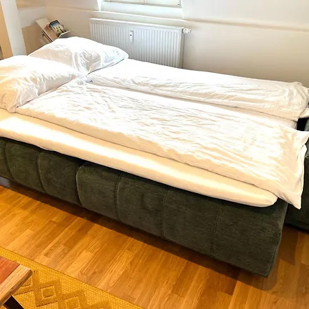 Moderne Altbauwohnung Im Herzen Von Kostenloser Parkplatz