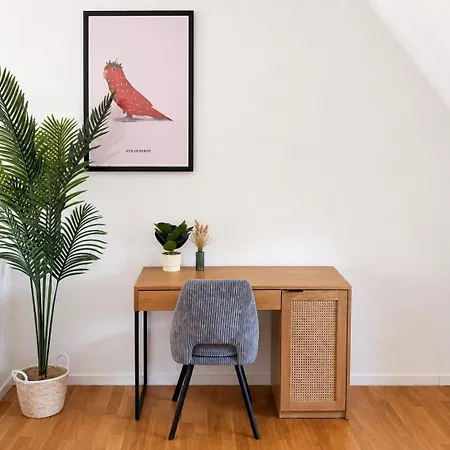 Moderne Altbauwohnung Im Herzen Von Kostenloser Parkplatz * ראסטאט